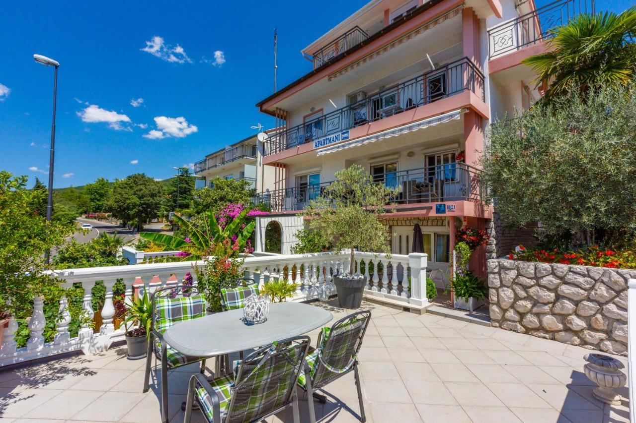 Apartmani Visnja Crikvenica Esterno foto