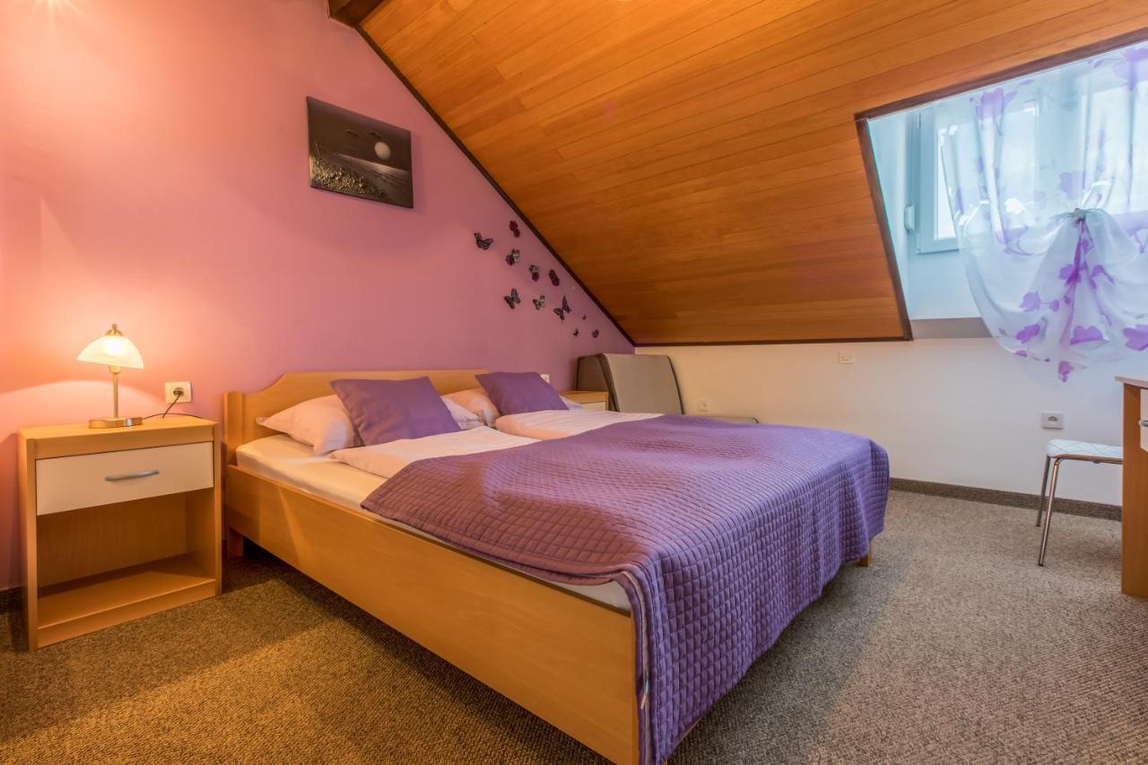 Apartmani Visnja Crikvenica Esterno foto